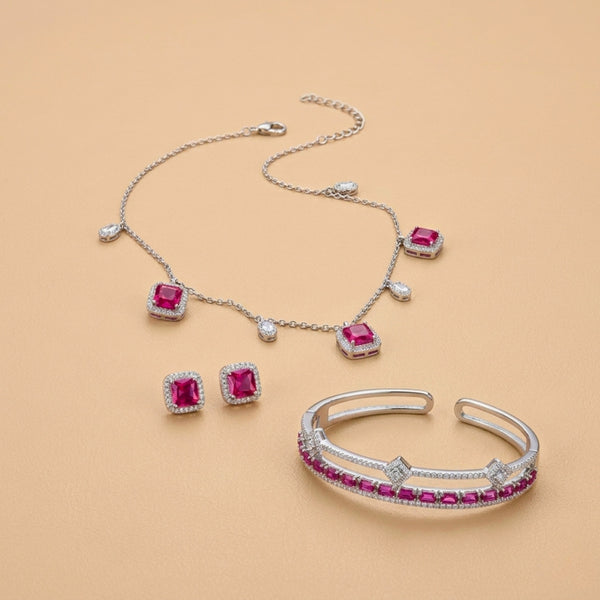 Pendant sets with gemstones in Silver
